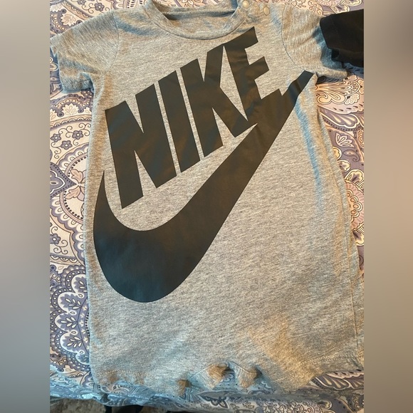 Nike & Jordan Romper Bundle - Picture 3 of 3